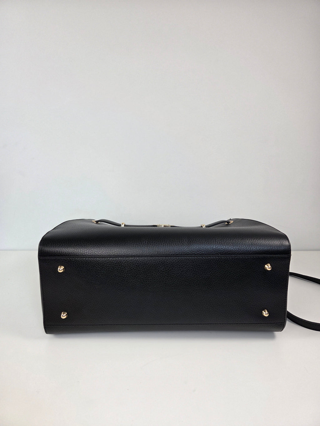 Classic Tote Zwart - Tijdloze leren handtas met schouderriem