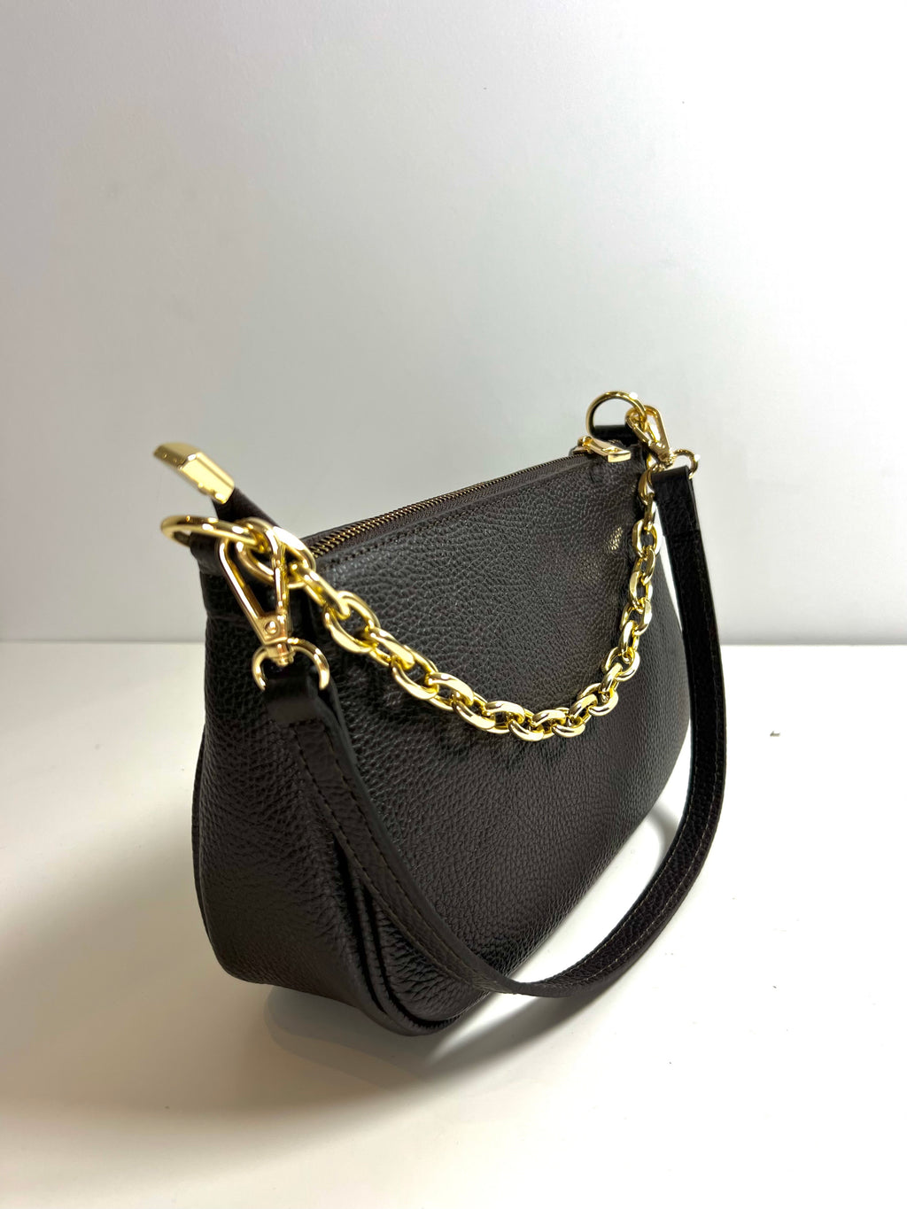 Kleine Leren Schoudertas met Gouden Ketting