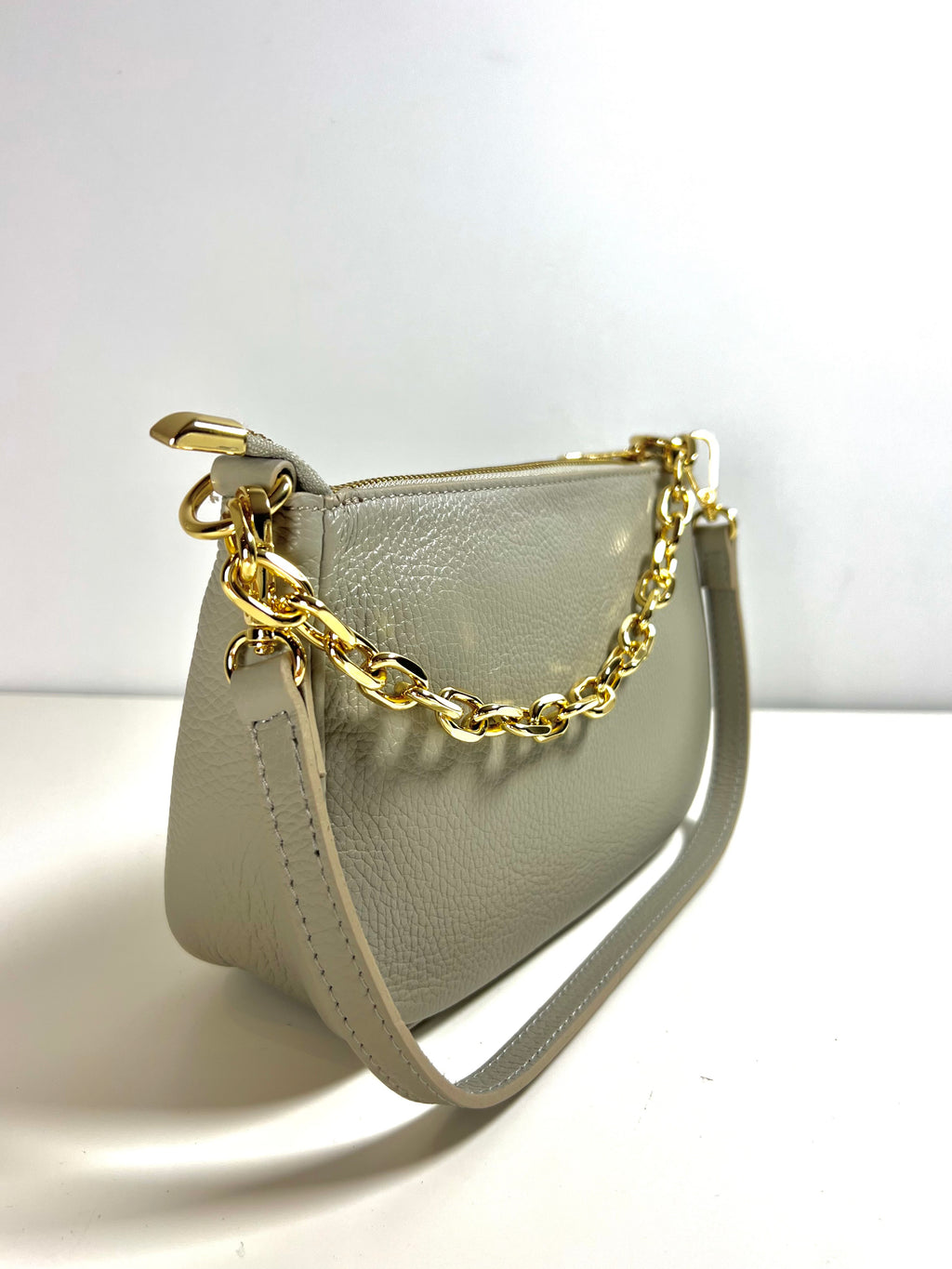 Kleine Leren Schoudertas met Gouden Ketting