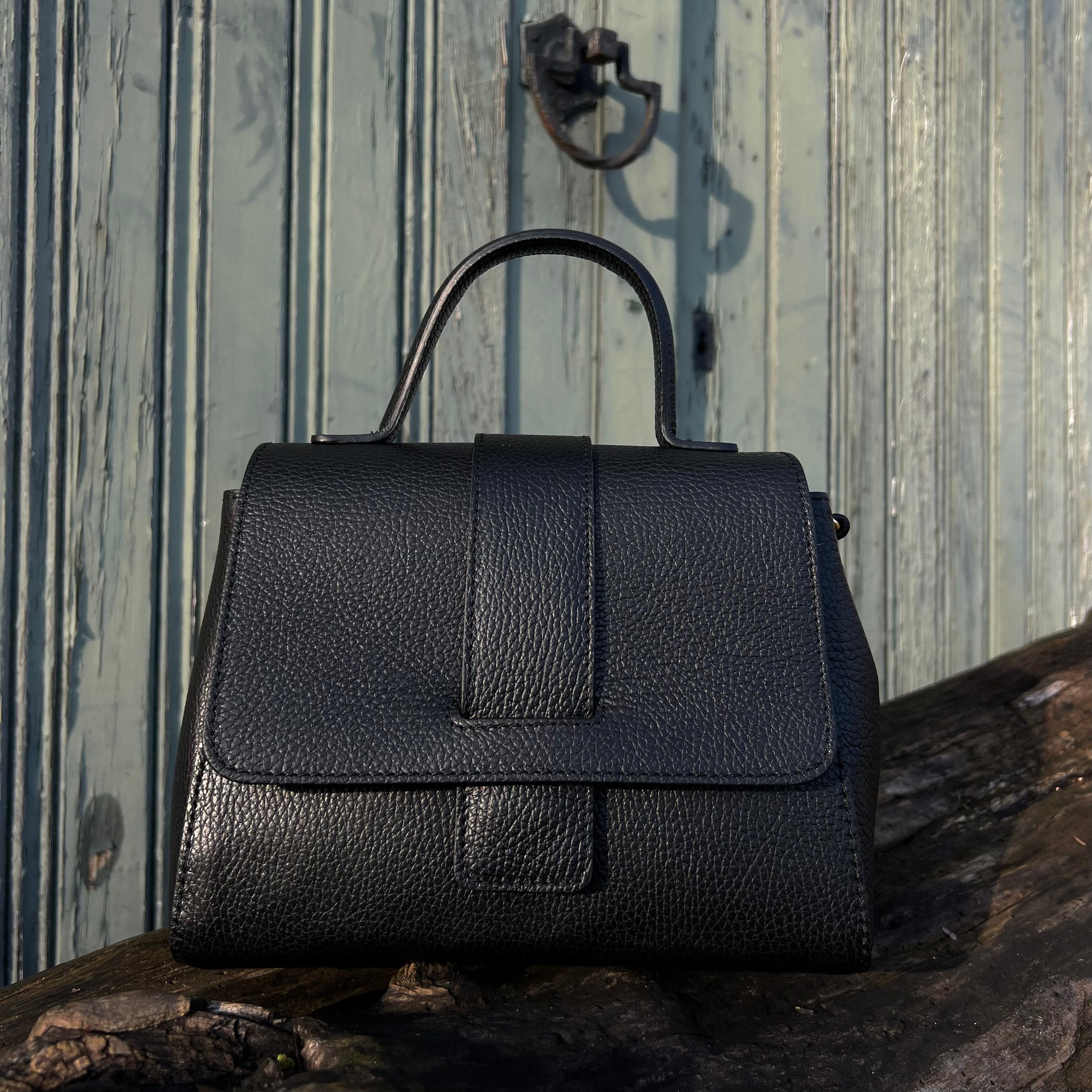 Italiaanse Leren Handtas in Tijdloos Design