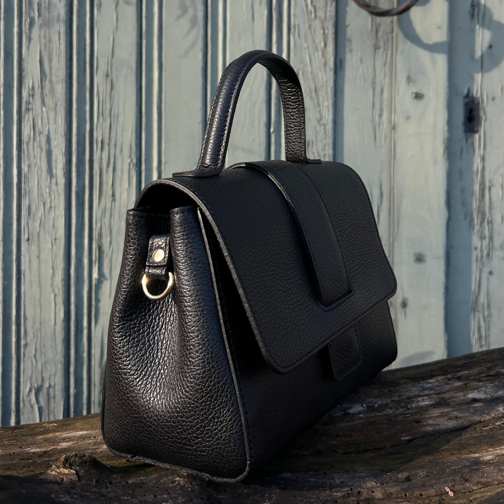 Italiaanse Leren Handtas in Tijdloos Design