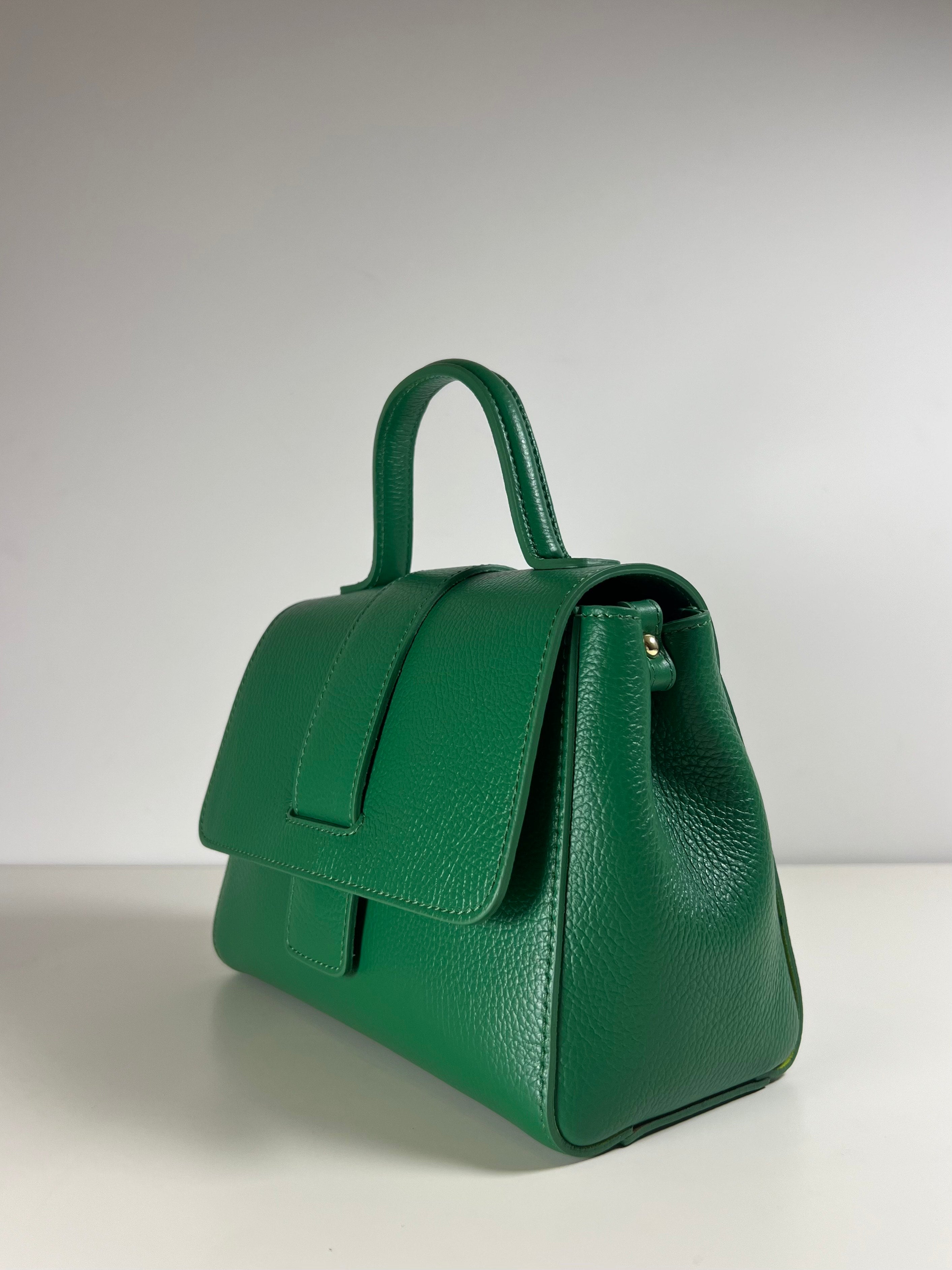 Italiaanse Leren Handtas in Tijdloos Design