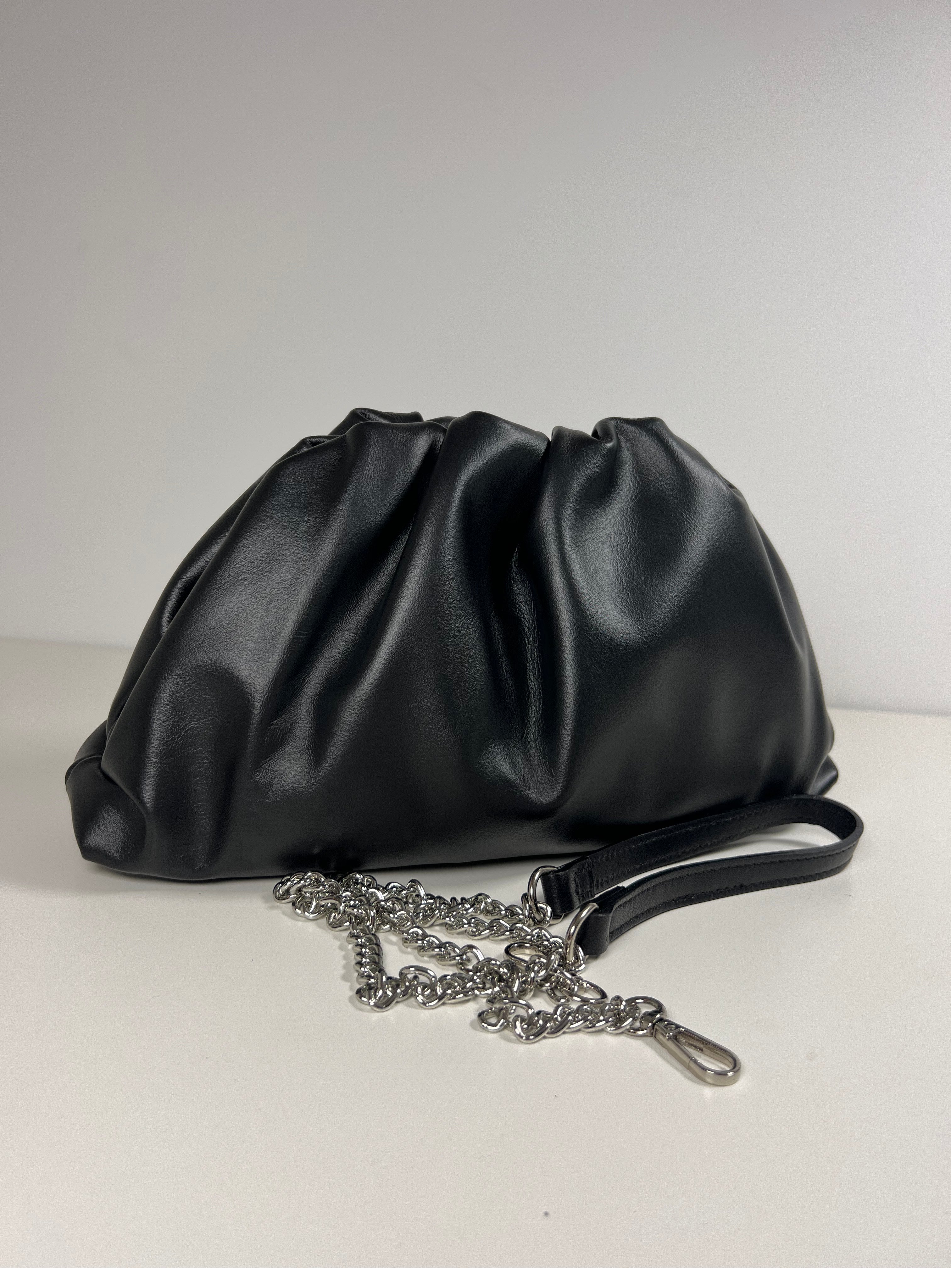 Leren Pouch Bag - Geïnspireerd door de iconische zachte gevouwen vorm