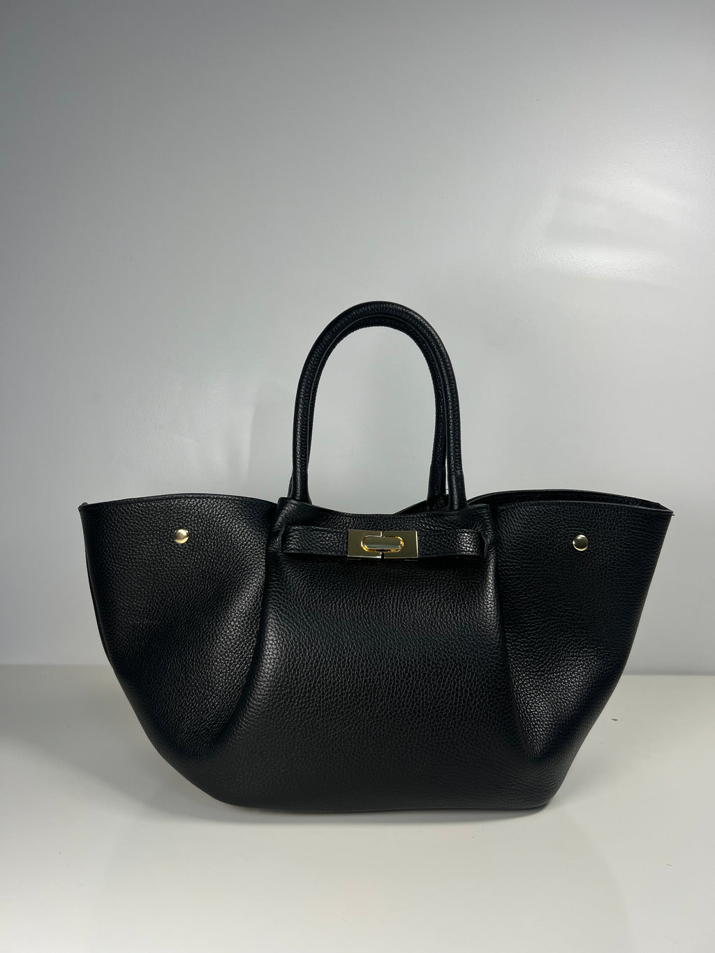 Elegante leren handtas met tijdloze vorm