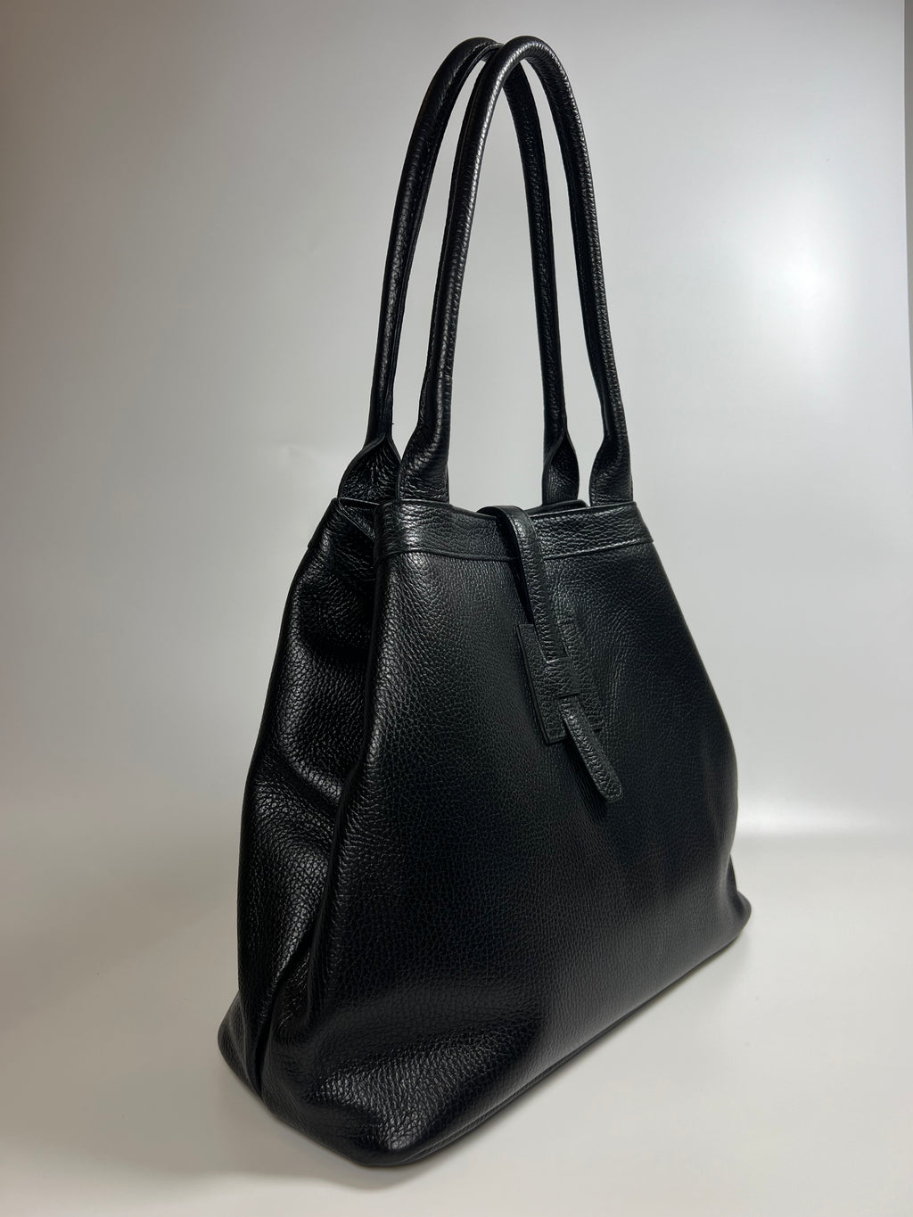 Medium leren shopper met verfijnd design