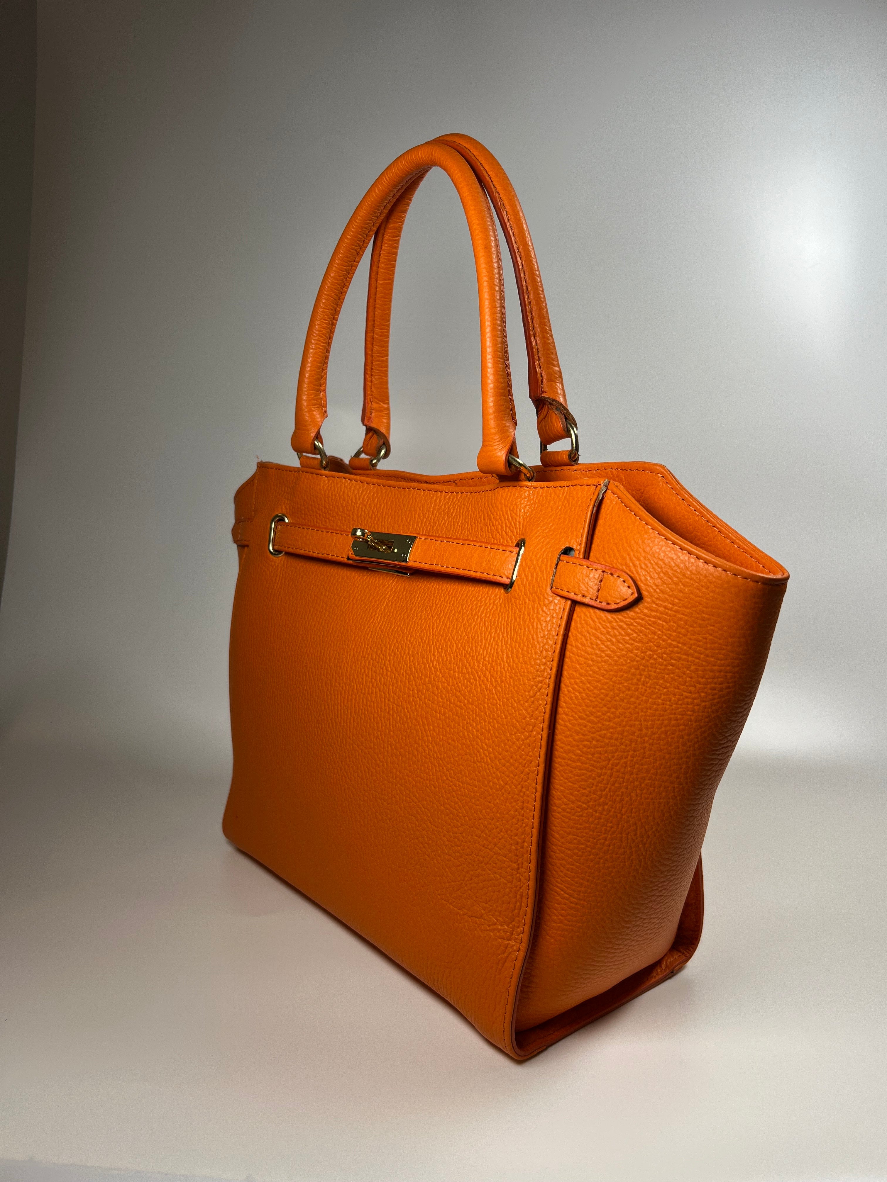 Elegante leren handtas in rijke kleur