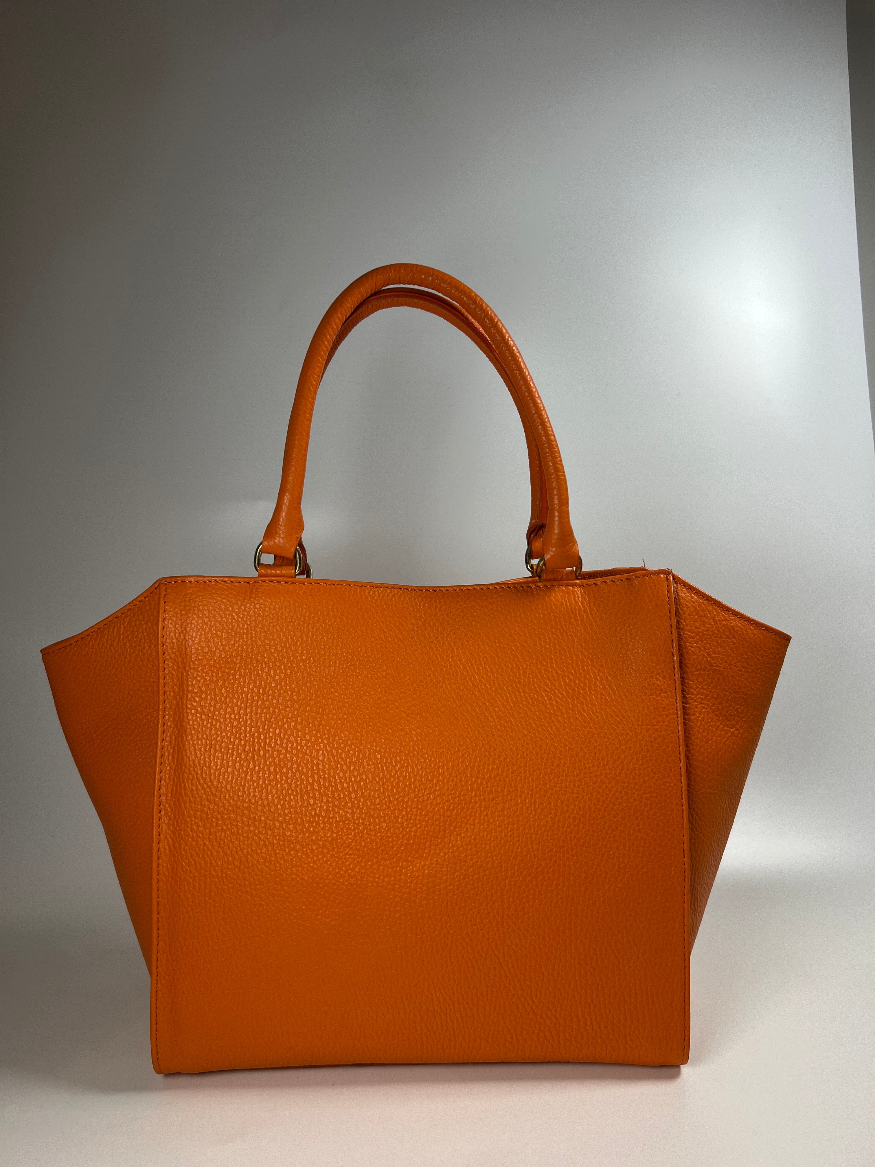 Elegante leren handtas in rijke kleur